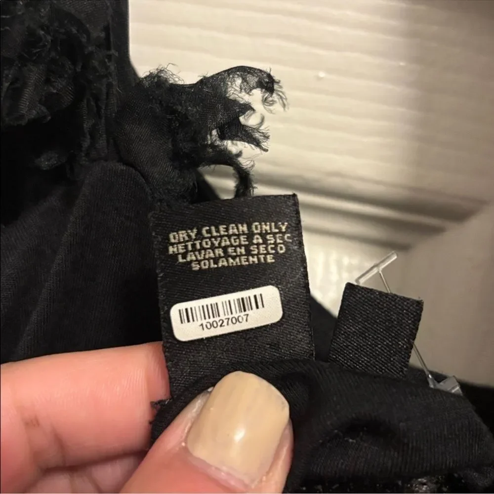 BCBG MAXAZRIA•Chiffon trim black tank top medium - Picture 7 of 7